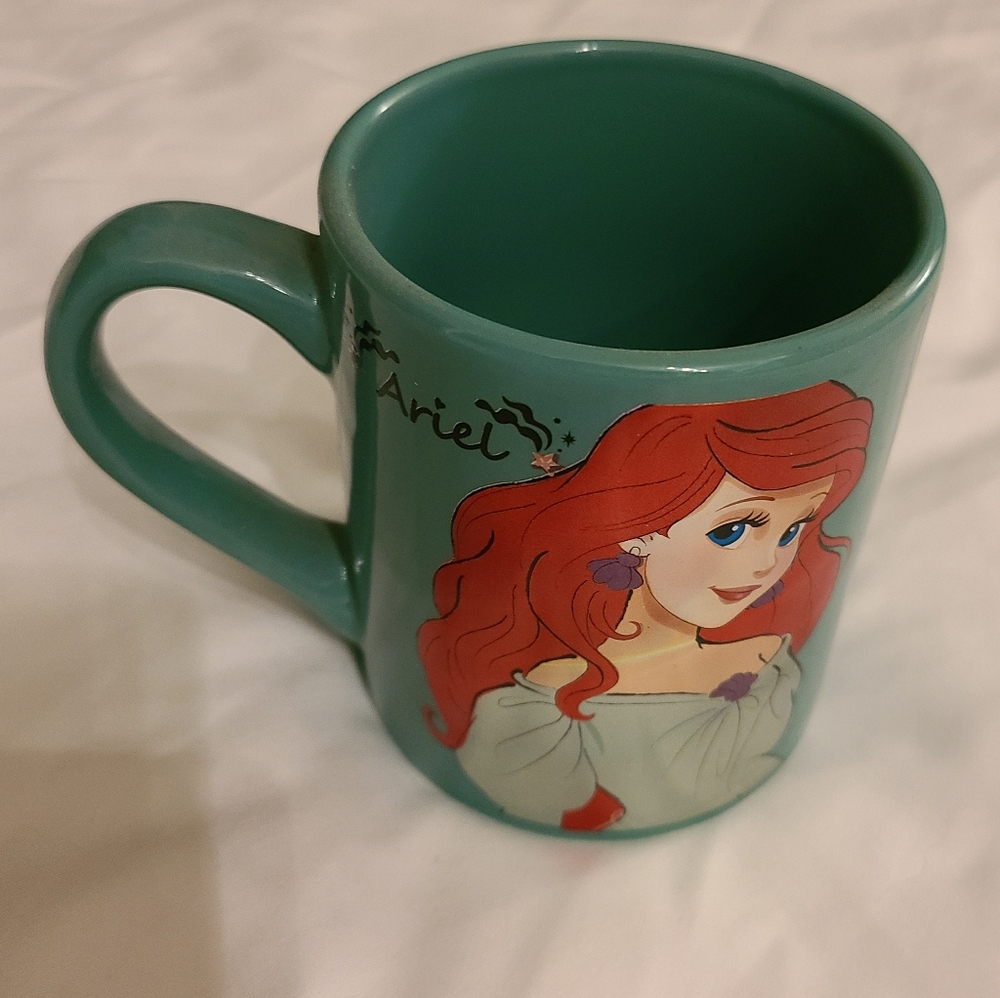 Disneys ARIEL Coffee Mug ☕ - Picture 2 of 5